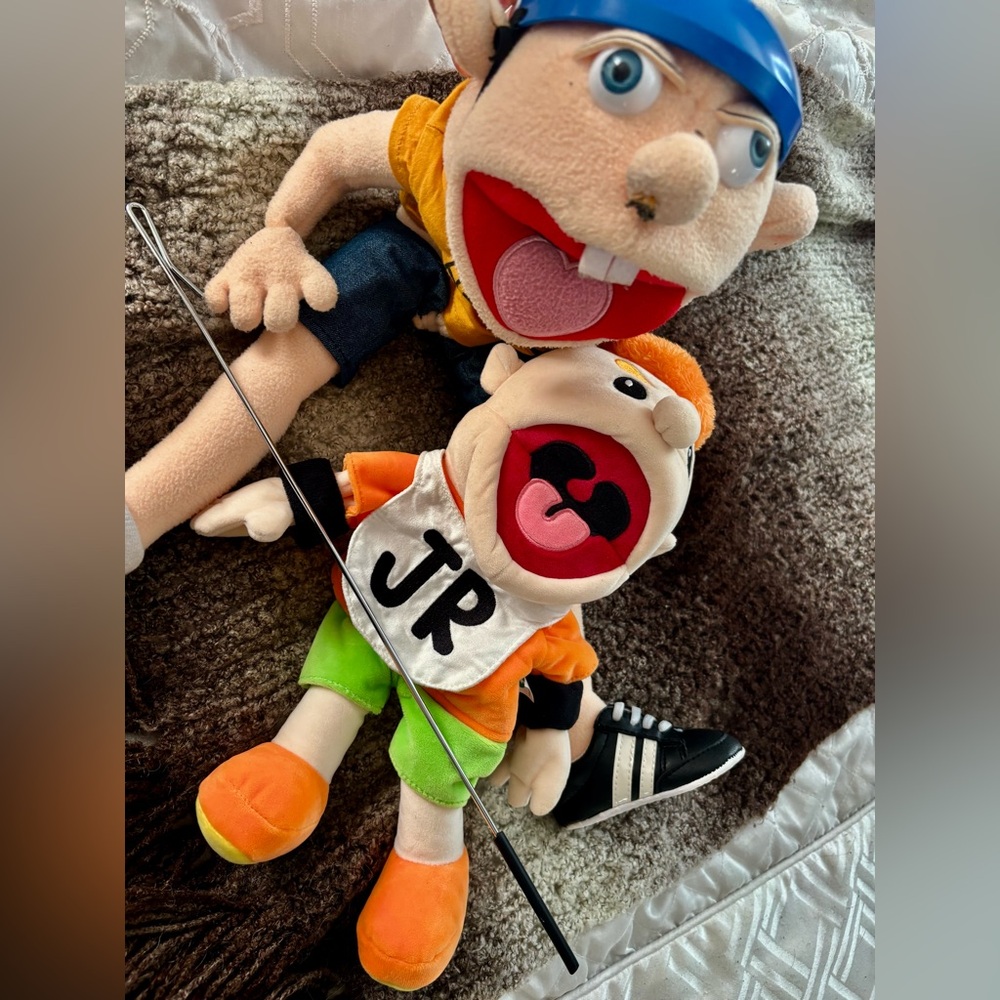 Plush Puppet. - Picture 3 of 3
